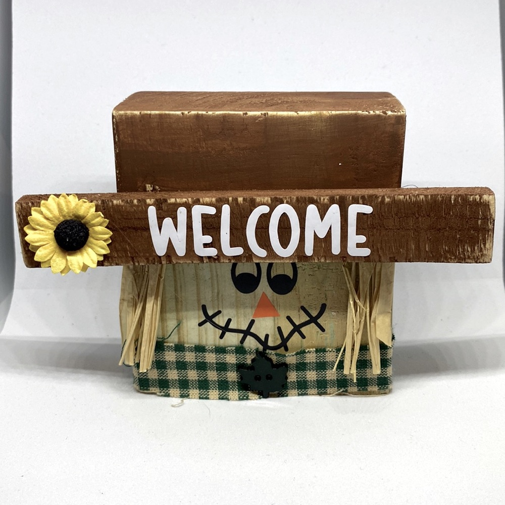 Fall scarecrow table/shelf decor